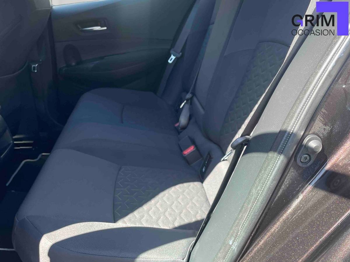 toyota corolla touring sports pro hybride h dynamic business stage hybrid academy