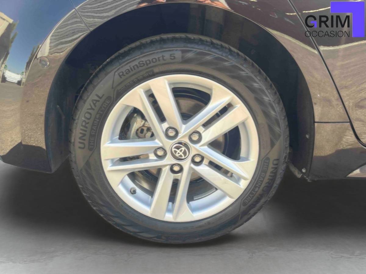 toyota corolla touring sports pro hybride h dynamic business stage hybrid academy