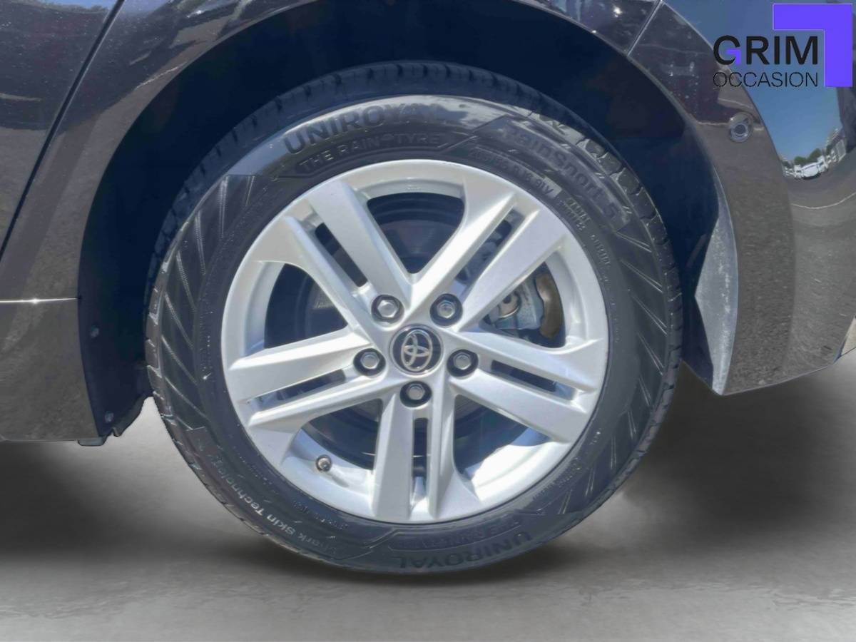 toyota corolla touring sports pro hybride h dynamic business stage hybrid academy