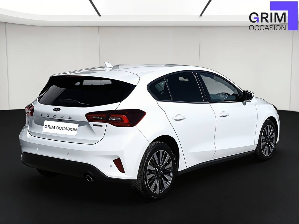 ford focus flexifuel ss mhev titanium design